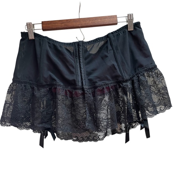 Cacique Black and Pink Garter Skirt - Picture 2 of 4